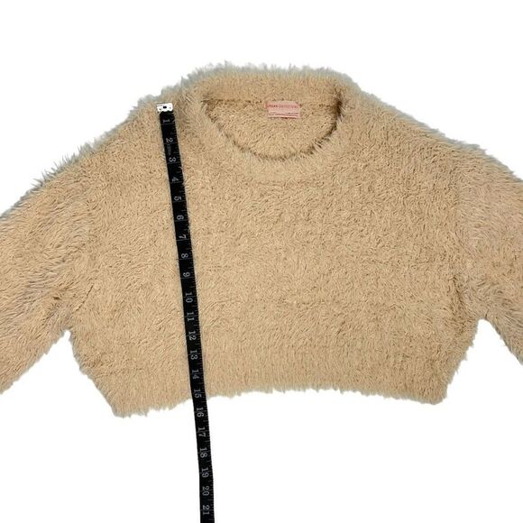 Urban Outfitters Medium Women's Cream Cuddle Up Crew Neck Cropped Sweater - Picture 9 of 12